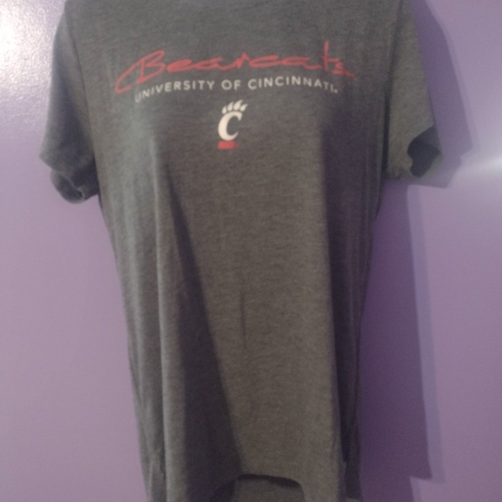 Women's Cincinnati Bearcats shirt